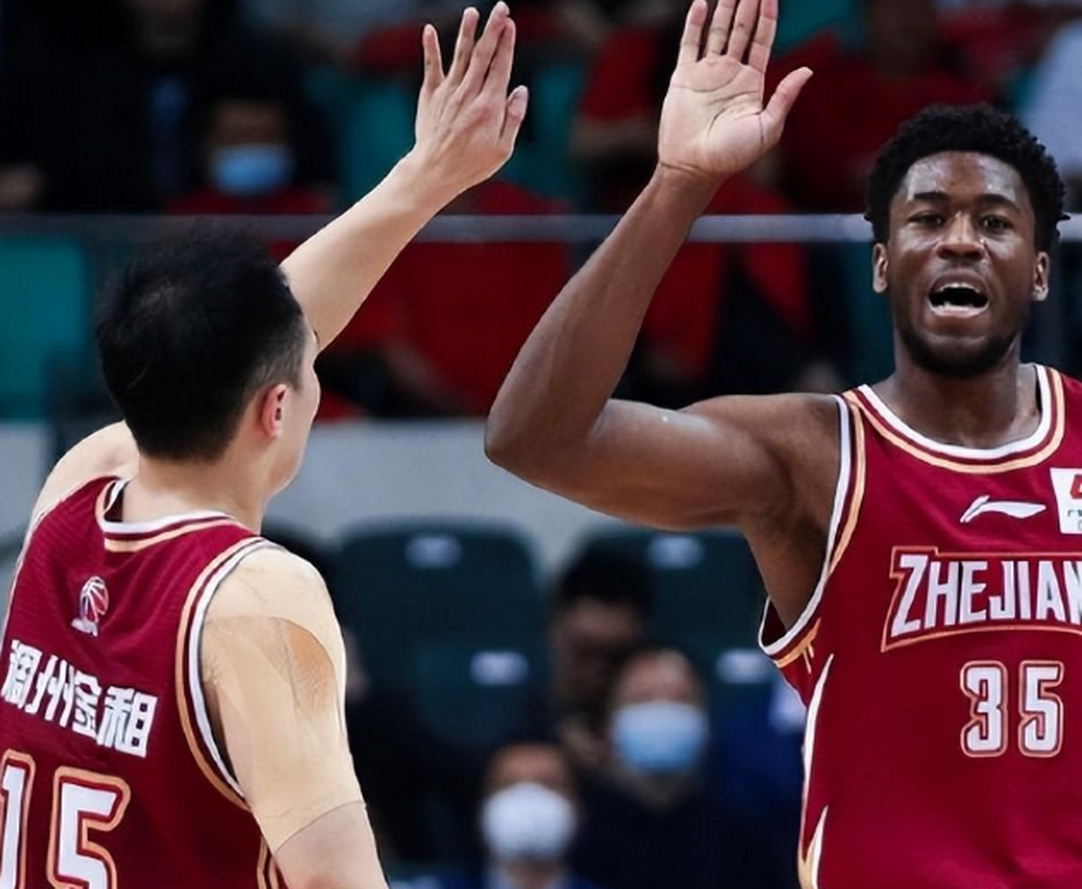 九游官网-包含浙江稠州发布备战花絮，集结日队长鼓劲，CBA季后赛任务艰巨，阵容厚度经受考验的词条